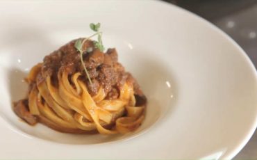 Tagliatelle con ragù di rigaglie di pollo